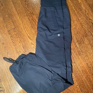 Drawstring Lululemon pants in a size 4